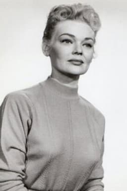 Photo of Lyn Thomas