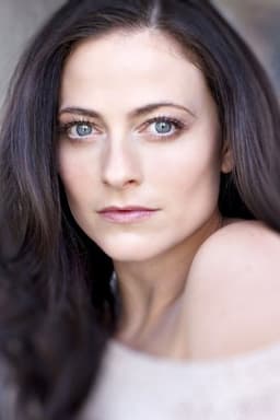 Photo of Lara Pulver
