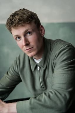 Photo of Tom Glenister