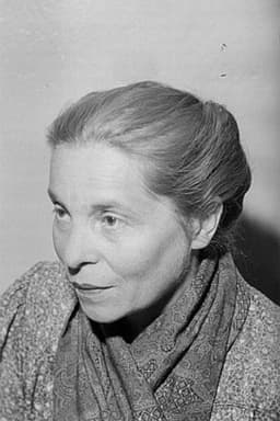 Photo of Lotte Loebinger