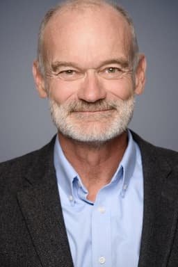 Photo of Justin Peach