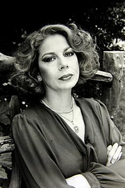 Photo of María Eugenia Dávila