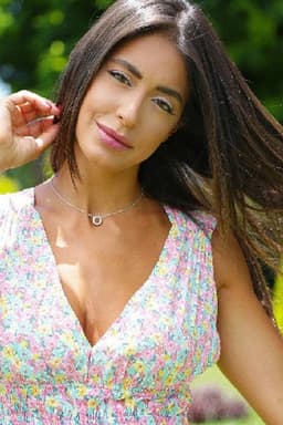 Photo of Jennifer Azar