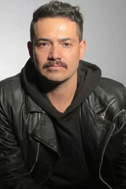 Photo of Julián Mora