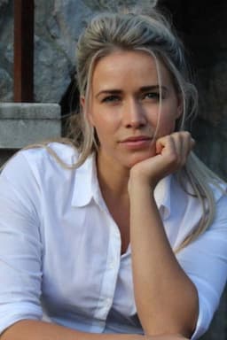 Photo of Laura Nicole Tott