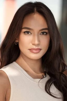Photo of Samantha Richelle