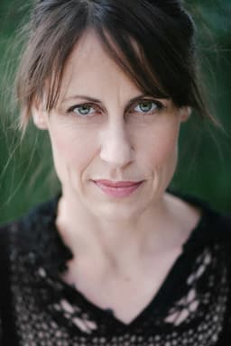 Photo of Kim Farrant