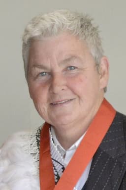 Photo of Lynda Topp