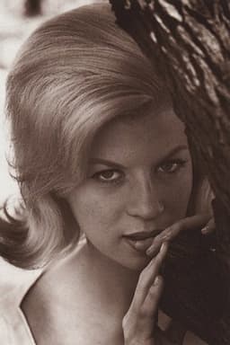 Photo of Lorna Maitland