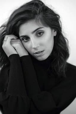 Photo of Zoe Hochbaum