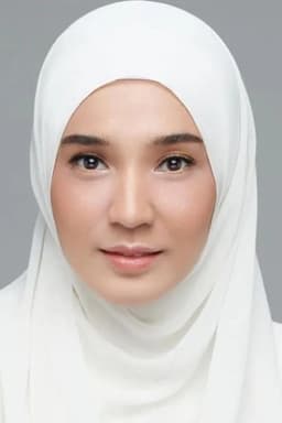 Photo of Dhini Aminarti