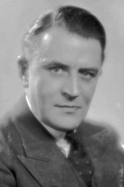 Photo of Malcolm Keen
