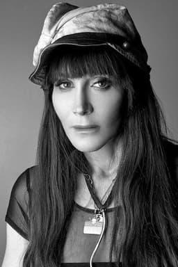 Photo of Laura Albert