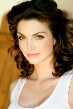 Photo of Elena Lyons