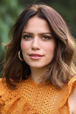 Photo of Bethany Joy Lenz