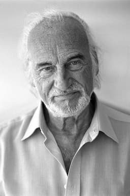 Photo of Héctor Alterio