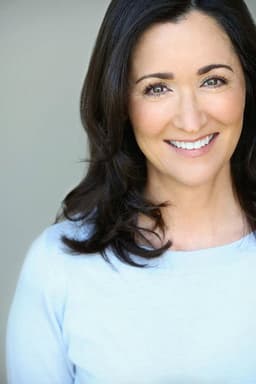 Photo of Lisa Winans