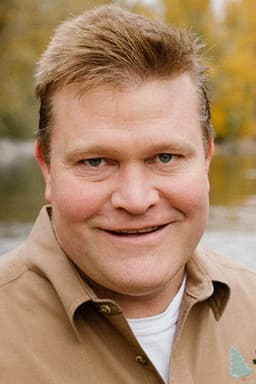 Photo of Clint Robertson