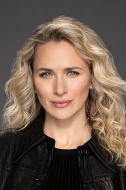 Photo of Shantel VanSanten