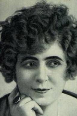 Photo of Renée Carl