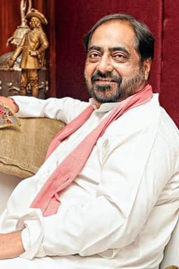 Photo of Aamir Raza Husain