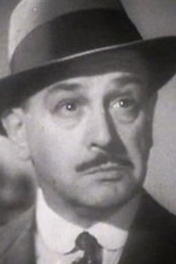 Photo of Gordon McLeod