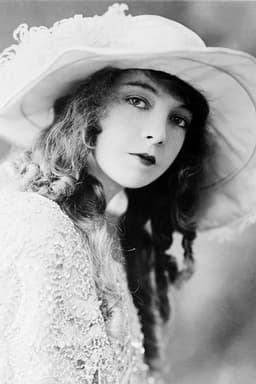 Photo of Lillian Gish
