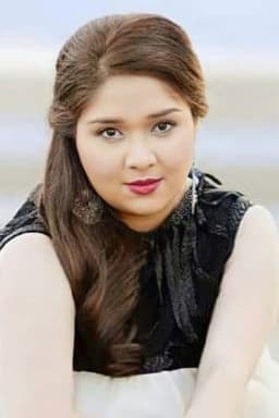 Photo of Anna Larrucea