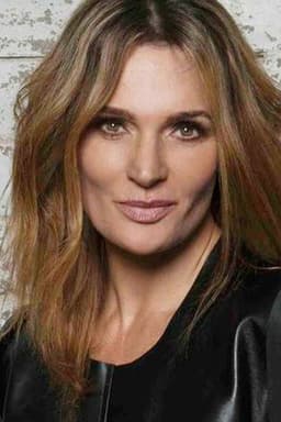 Photo of Danielle Cormack