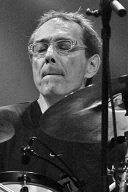 Photo of Vinnie Colaiuta