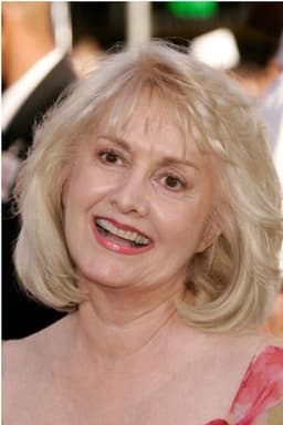 Photo of Elizabeth Sanders