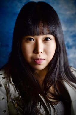 Photo of Rae Lim