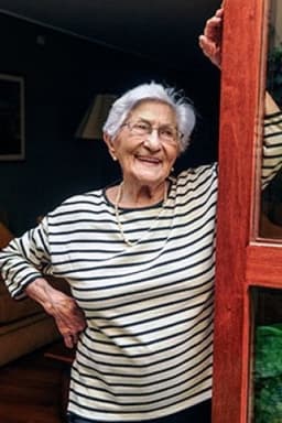 Photo of Élide Brero