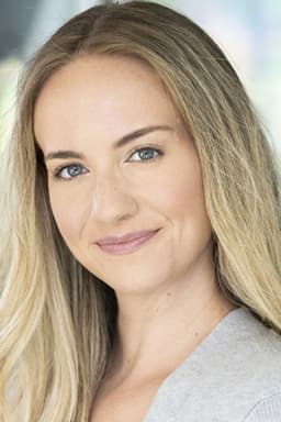 Photo of Naomi Hewer
