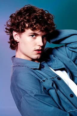 Photo of Olly Quinn