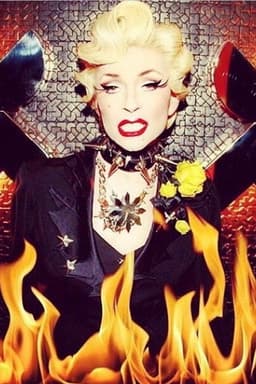Photo of Lola Dragoness Von Flame