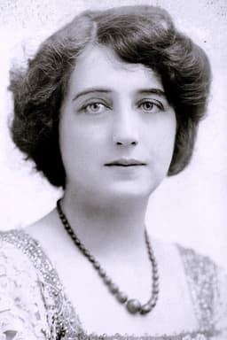 Photo of Miriam Nesbitt
