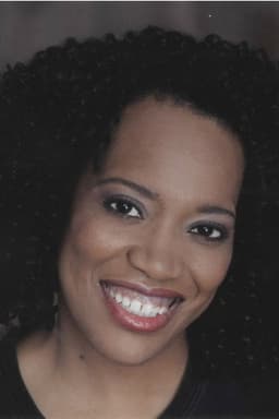 Photo of Shona Tucker