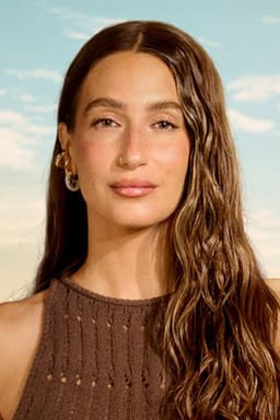 Photo of Amanda Batula