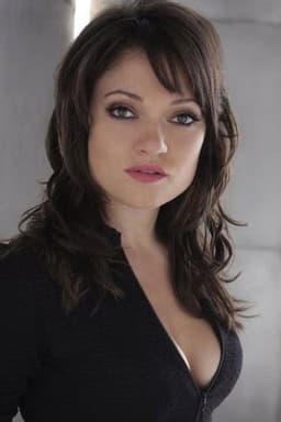 Photo of Janelle Marra