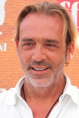 Photo of Luca Ward