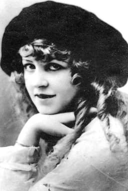 Photo of Alma Hanlon