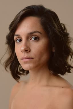Photo of Camila Carneiro