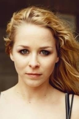 Photo of Jasmin Schwiers
