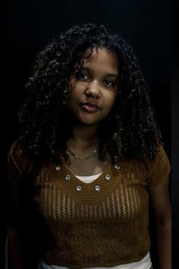 Photo of Beatriz Souza