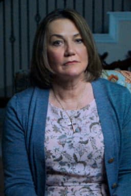 Photo of Julia Holcomb