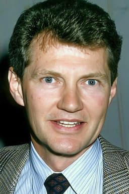 Photo of Andrew Robinson