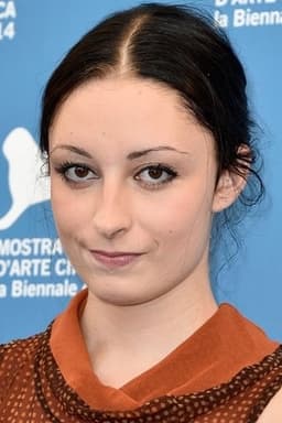 Photo of Arielle Holmes