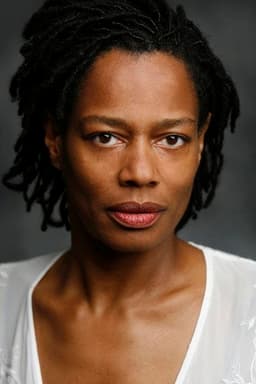 Photo of Suzette Llewellyn