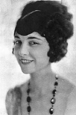 Photo of Margaret Loomis